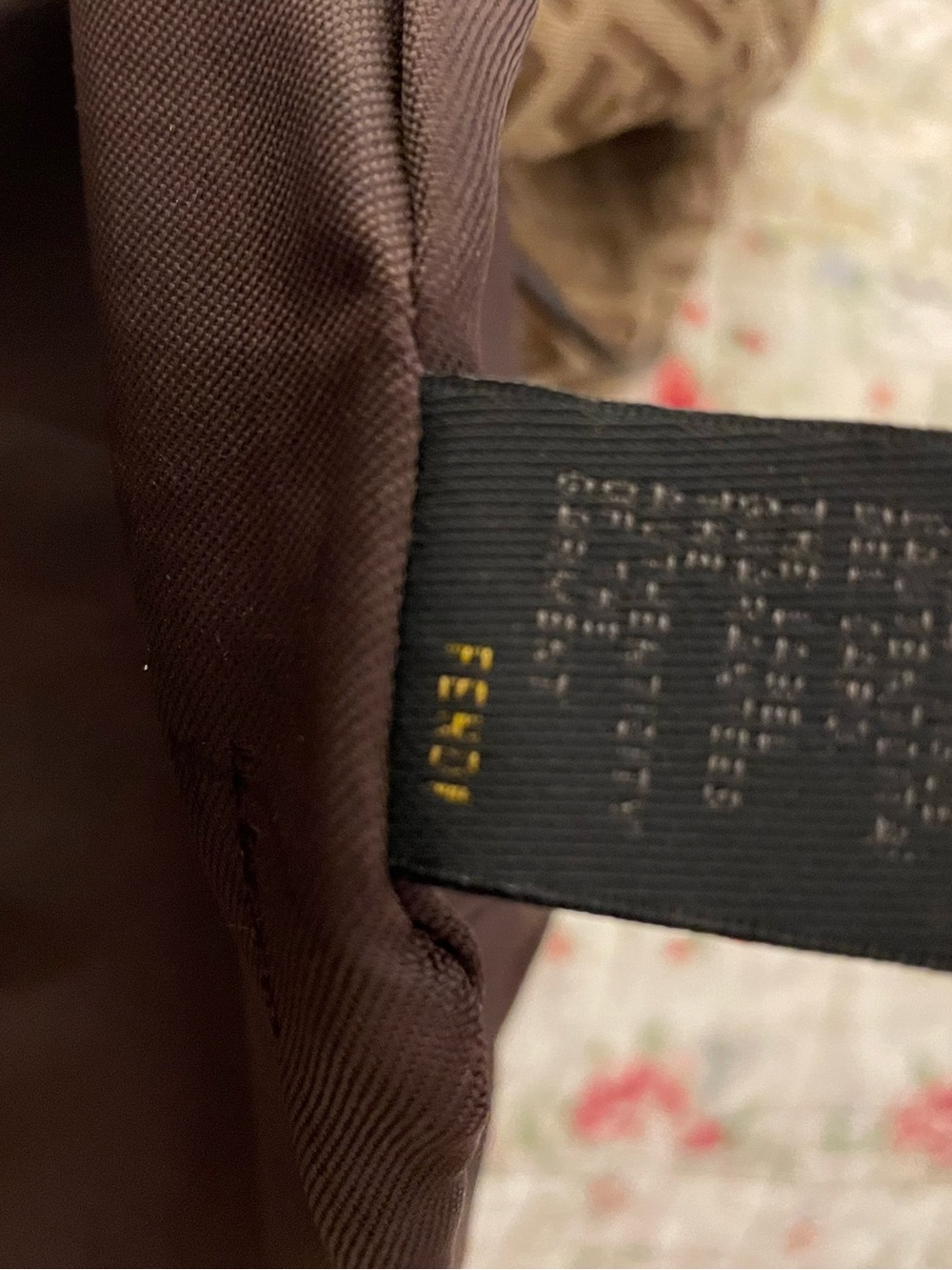 Authentic Fendi Zucca Canvas Shoulder Bag – Classic FF Monogram. - Picture 7 of 16